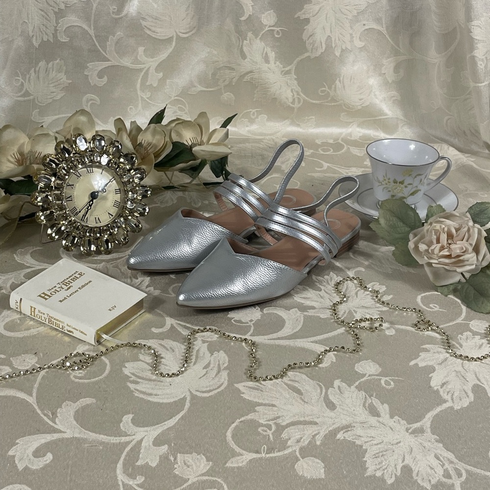 Silver Gray Faux Leather Flats Pointed Toe Straps Elegant Luxury 9.5 Metallic